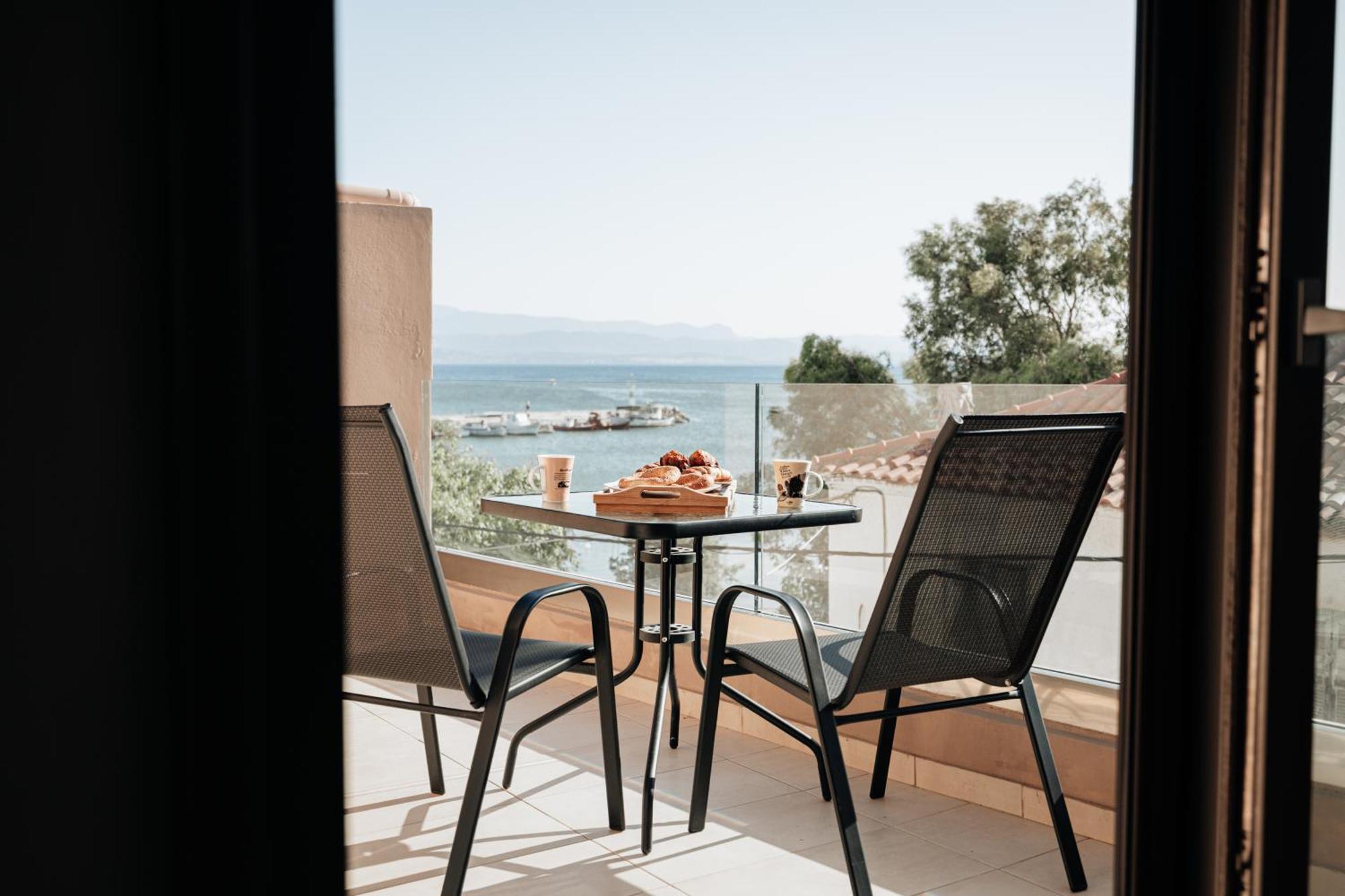 Filippos Apartments Amarynthos Exteriör bild